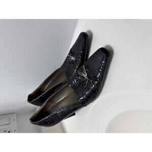 Bellini Black Croc-Embossed Leather Heels with Bow Accent